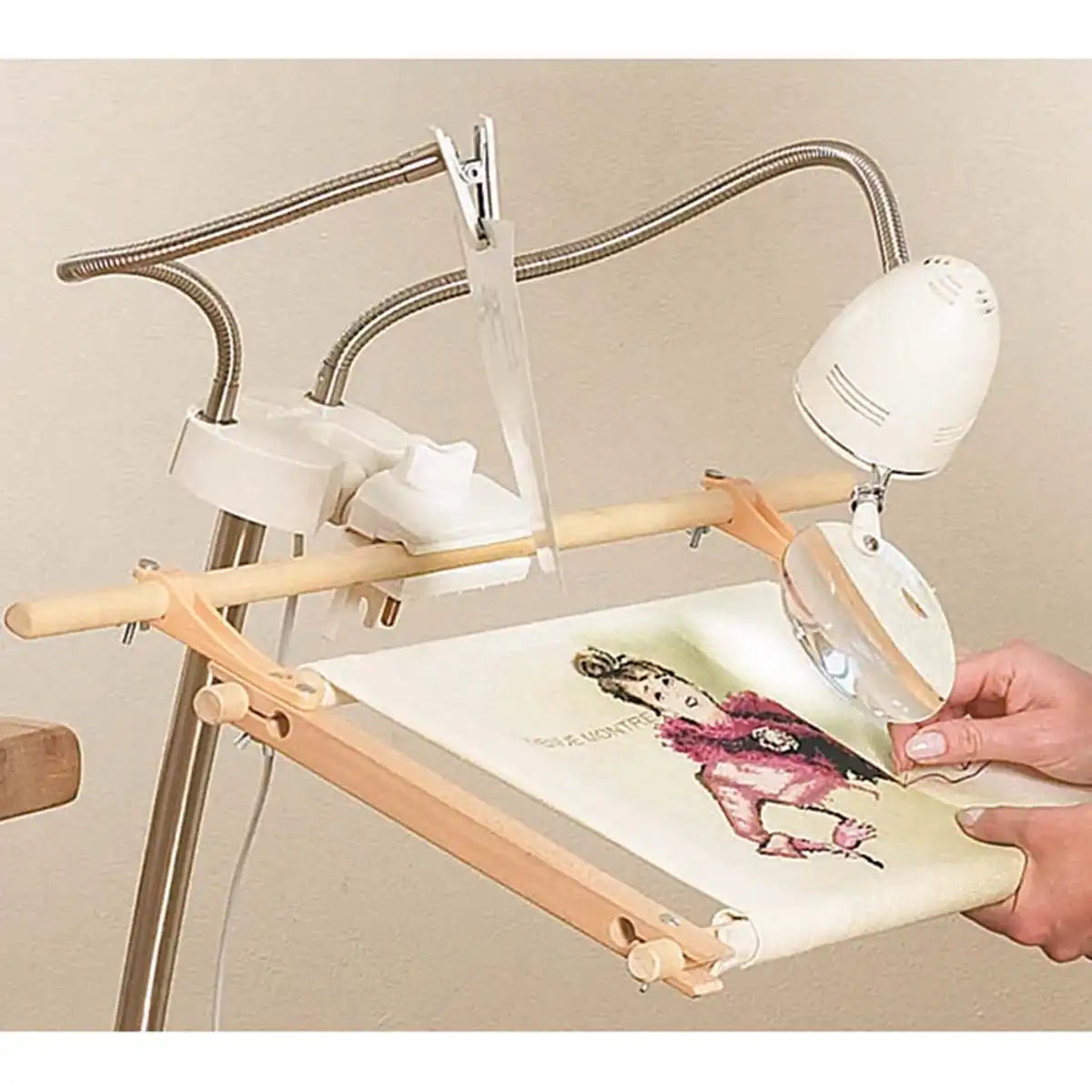 Daylight StichSmart 2 Magnifier & Chartholder