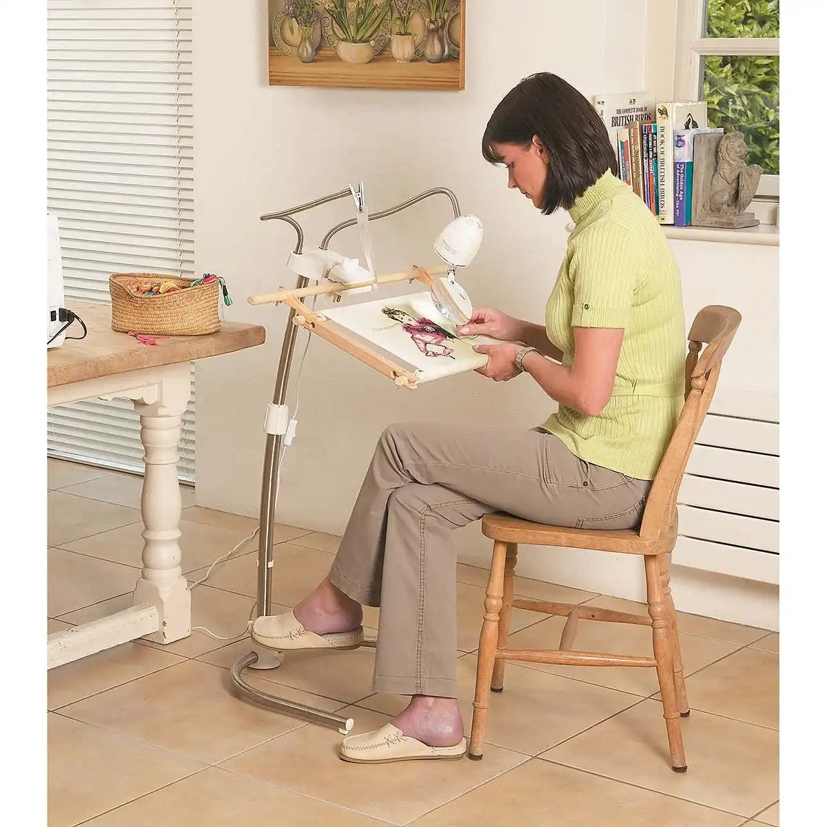 Daylight Stitchsmart 2 Stand, Magnifier & Chartholder