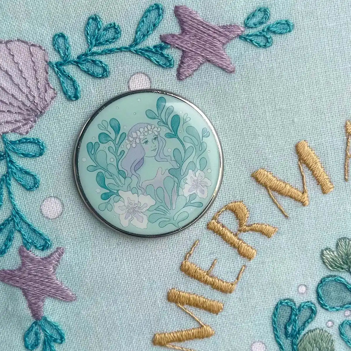 Bothy Threads Mermaid Kisses Needle Minder Accessory
